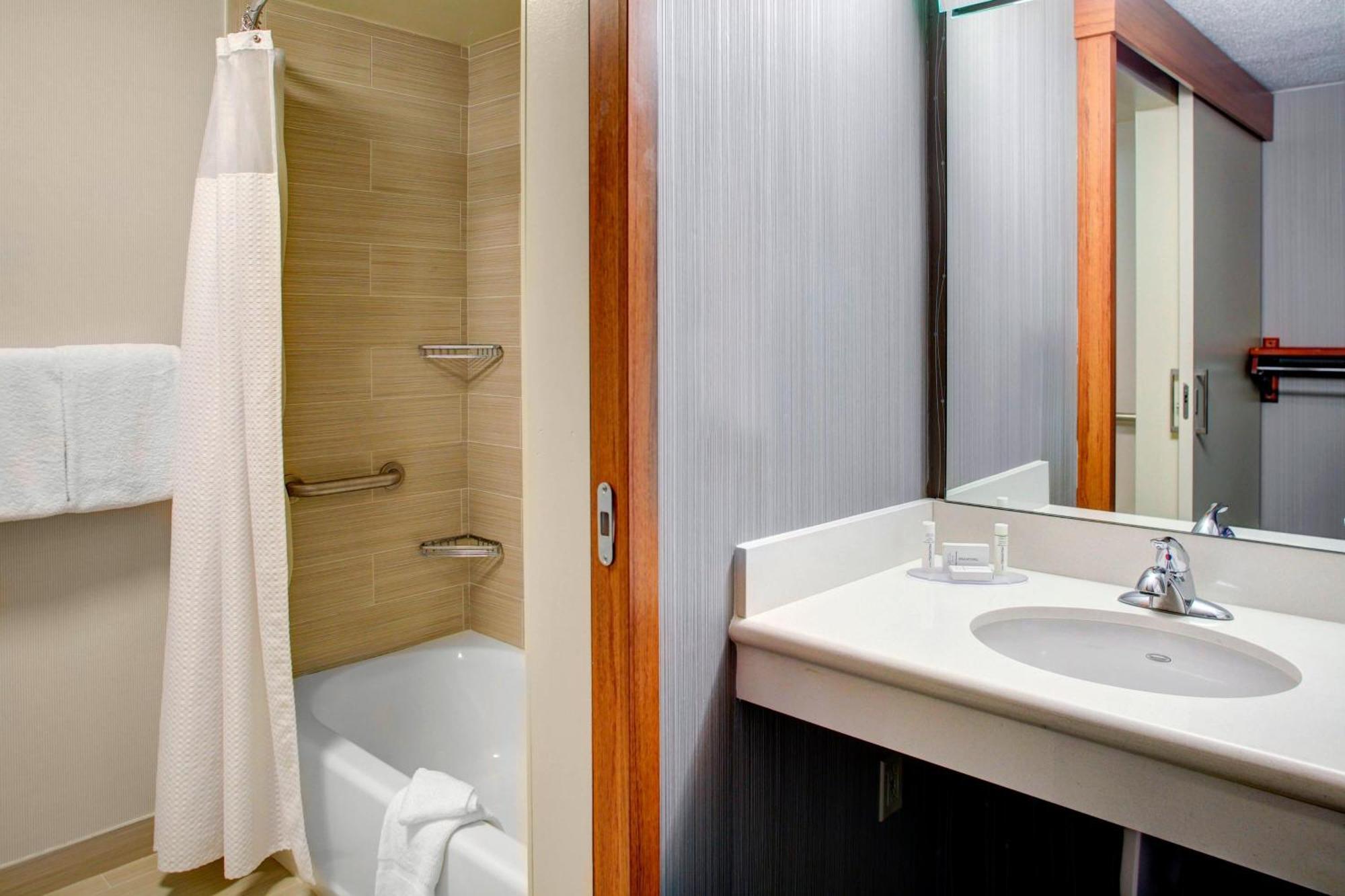 คอร์ทยาร์ด คลีฟแลนด์ แอร์พอร์ต เซาท์ Hotel มิดเดิลเบิร์ก ไฮท์ส ภายนอก รูปภาพ